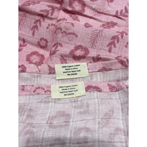 Two Carley Barley Pink Floral Print Organic Cotton Muslin Squares Lovey Blanket - Picture 3 of 3
